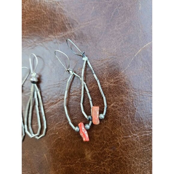 Two Pairs Liquid Silver Native American Style Earrings Coral Silver Pearls - Picture 3 of 9